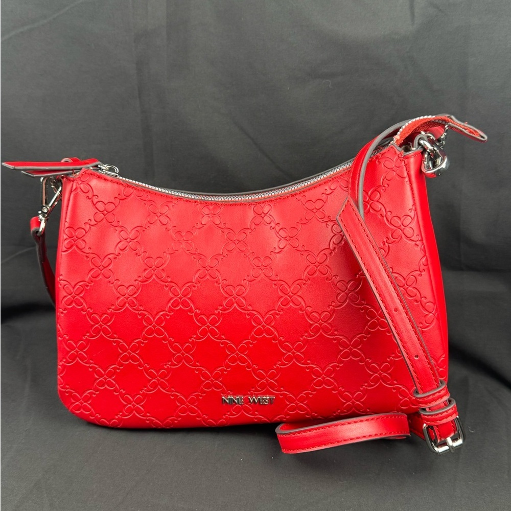 Nine West Crescent Shaped Red Crossbody/ Shoulder Purse - Excellent Cond…
